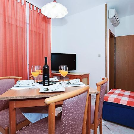 Apartments Lucija Sukosan Exterior photo