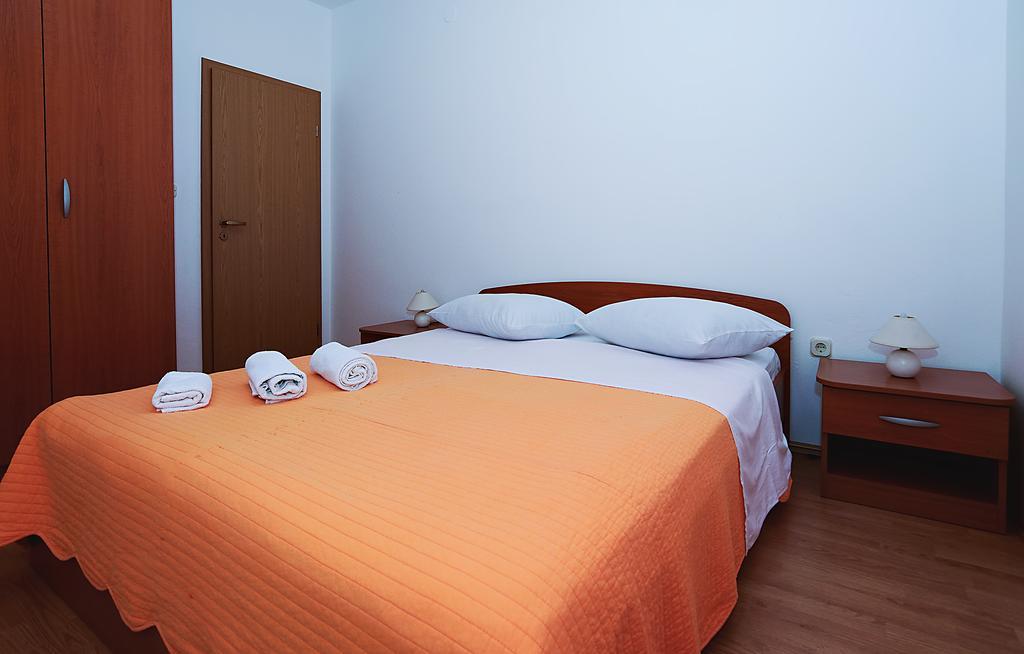 Apartments Lucija Sukosan Exterior photo